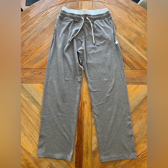 Vuori Halo Warm Up Straight Leg Pants - Heathered Chia - Size Medium - Picture 4 of 7